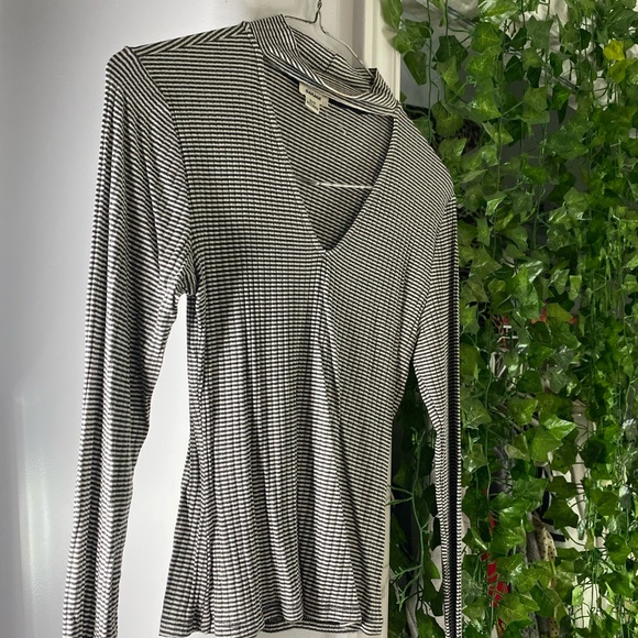 Long sleeve garage top - Picture 1 of 1